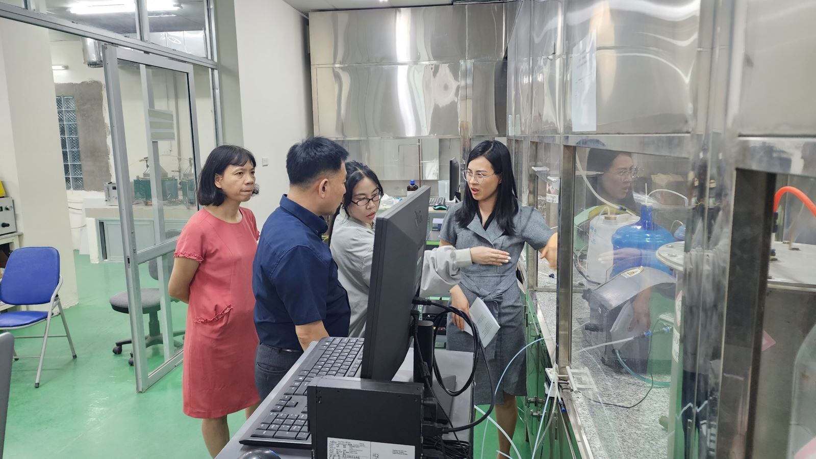 Đoàn chuyên gia Cơ quan An toàn vệ sinh lao động Hàn Quốc (KOSHA) thăm và làm việc với Viện KH An toàn và Vệ sinh lao động