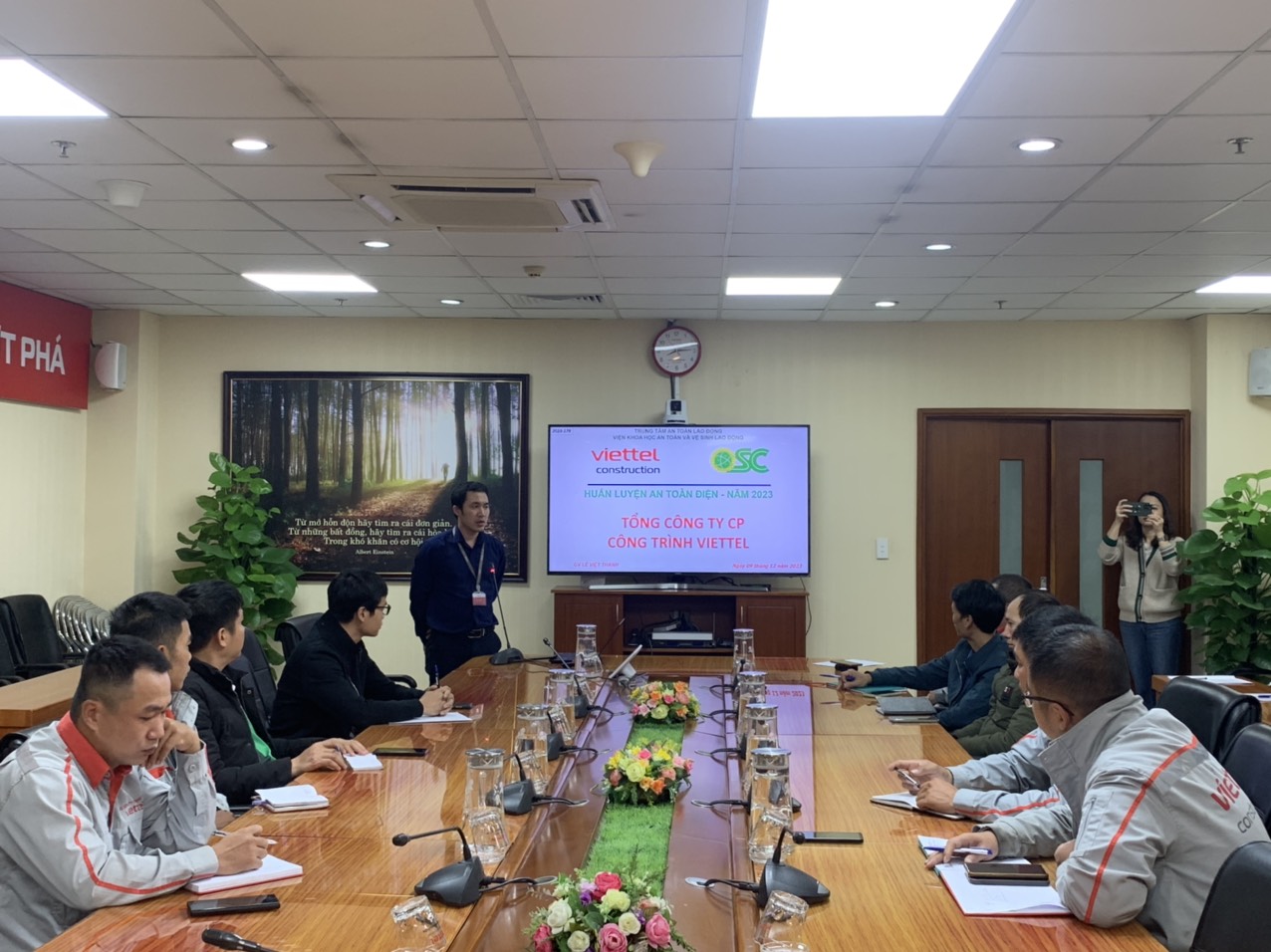 Huấn luyện an toàn Viettel Construction
