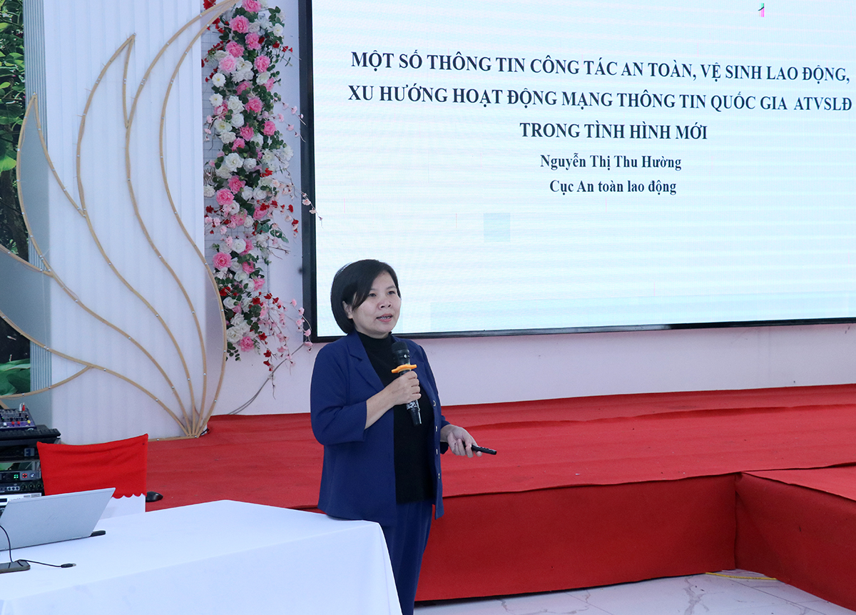 https://media.tapchilaodong.vn/486/2023/12/7/IMG_8902.JPG